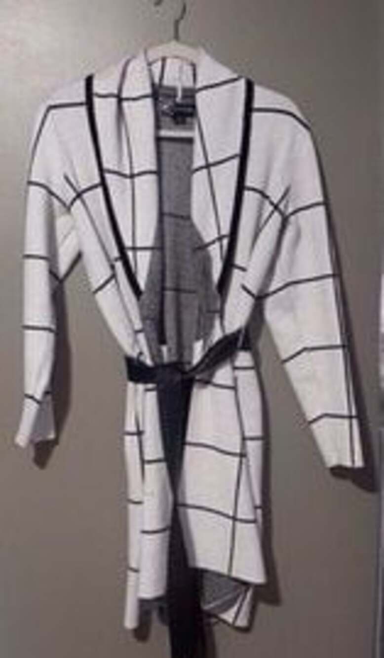 Modern Minimalist 80 Park Women White M Windowpane Longline Belted Cardigan